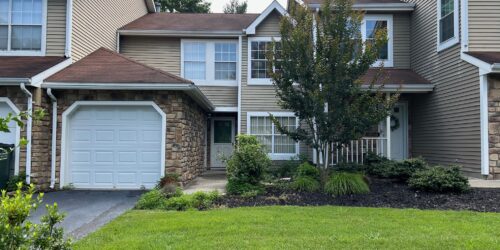 15 Saddle Ct